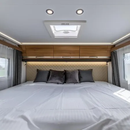 Campiri Base Prague - Motorhomes & Rvs Company * Tuchomerice