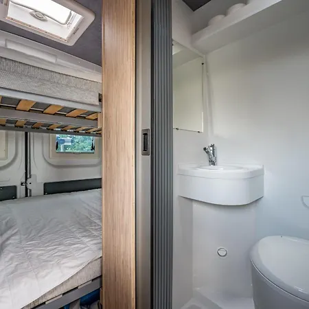 Campiri Base Prague - Motorhomes & Rvs Company Tuchomerice