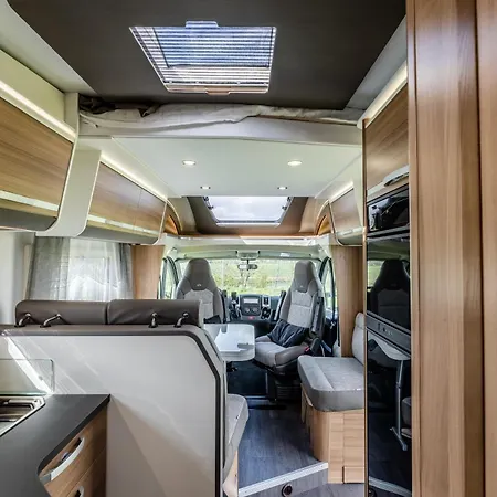 Campiri Base Prague - Motorhomes & Rvs Company * Tuchomerice